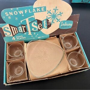Indiana Glass Snowflake Smart Set 4 (two sets available sold separately)
